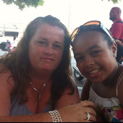 Profile Picture of Mandy Birch (@MandBirch) on Twitter