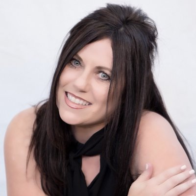 Profile Picture of Lori Backus (@backussells) on Twitter