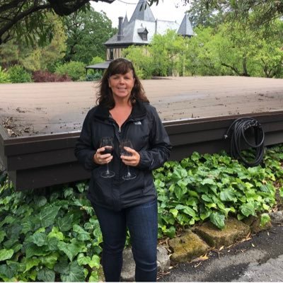Profile Picture of Kim Hepstall (@crimsonlucy24) on Twitter