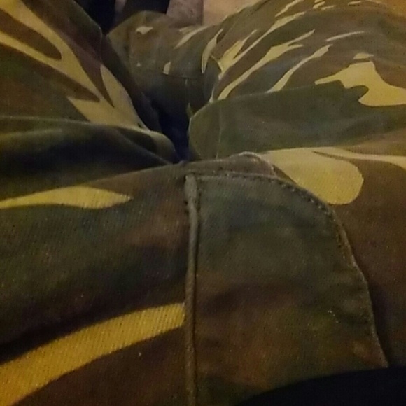 Profile Picture of Lamont Thomas (@lamontey) on Poshmark