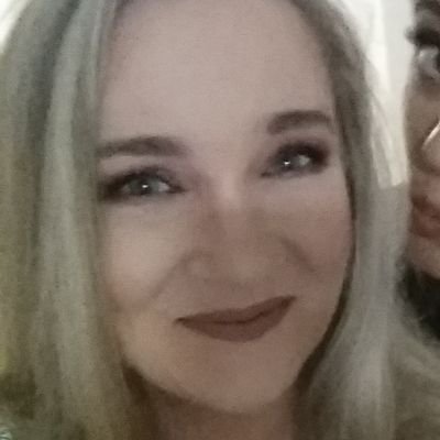 Profile Picture of Michelle Walsh (@michellewalsh46) on Twitter