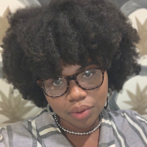 Profile Picture of Jarnelle Foucault (@jarjar5) on Poshmark