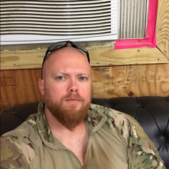 Profile Picture of Joshua Burg (@jwburg) on Poshmark