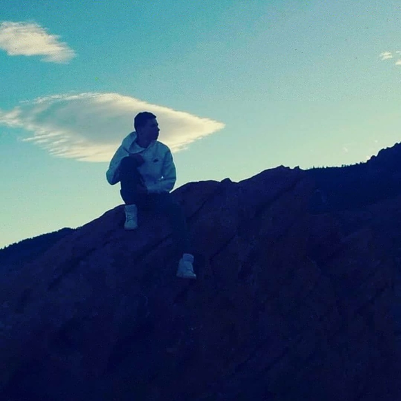 Profile Picture of Kevin Ross (@kevinross03) on Poshmark