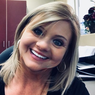 Profile Picture of Debbie Sumner (@debsumner252) on Twitter