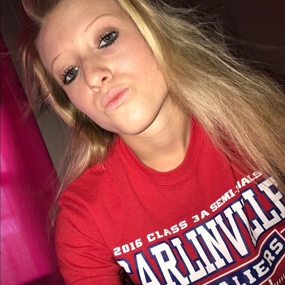 Profile Picture of Kayla Seal (@kaylaseal4) on Poshmark