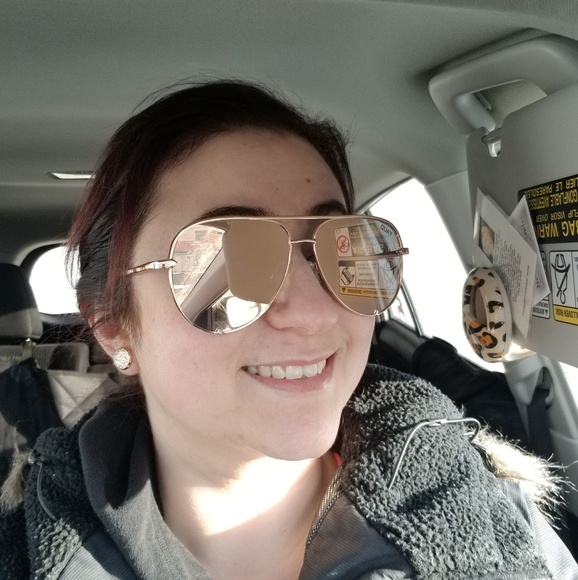 Profile Picture of Jennifer Affrunti (@loufie16) on Poshmark