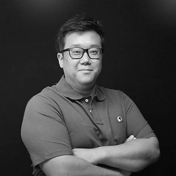 Profile Picture of Sungho Kim (@sungkim81) on Poshmark