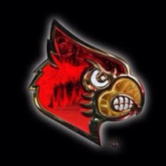 Profile Picture of Lori Adams (@talk2lorisue) on Poshmark