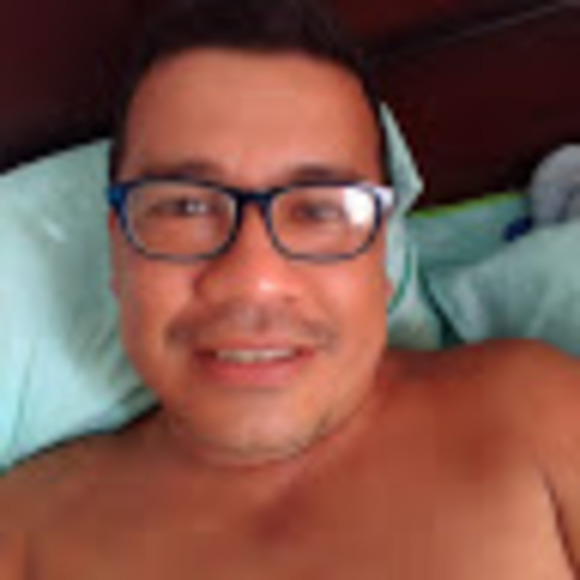 Profile Picture of John Robles (@johnrobles913) on Poshmark
