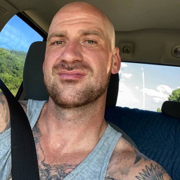 Profile Picture of Jason Nee (@birdman1276) on Poshmark