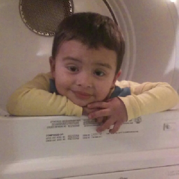 Profile Picture of Anna Raygoza (@anna562) on Poshmark