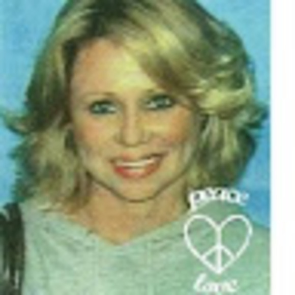 Profile Picture of Sherry Chimes (@sherrychimes) on Poshmark