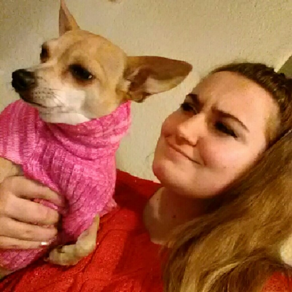 Profile Picture of Paulie Rowland (@ladypauliester) on Poshmark