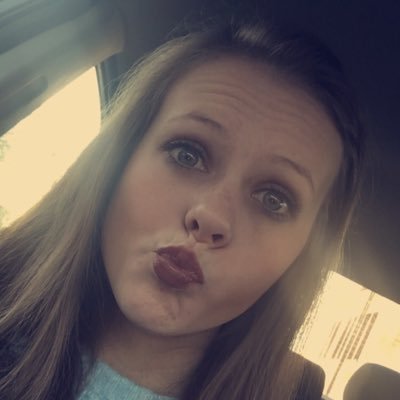 Profile Picture of Chloe Roy (@chloeroy2003) on Twitter