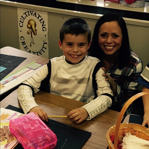 Profile Picture of Traci Felgner (@tracifelgner) on Poshmark