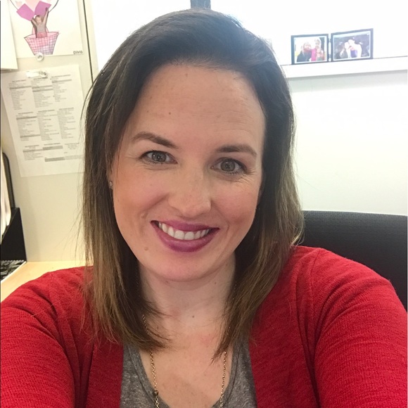 Profile Picture of Jodi Caviani (@jodibea12) on Poshmark