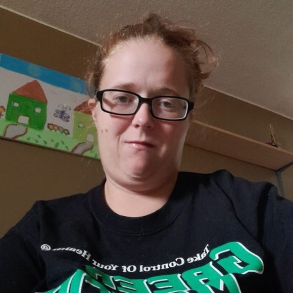 Profile Picture of Kristyna Davey (@babybear1800) on Poshmark
