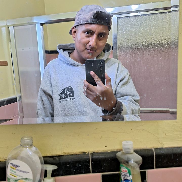 Profile Picture of Andres (@andresllangari) on Tiktok