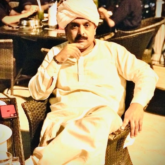 Profile Picture of Manazar Chakora (@lucky7lawrenc) on Poshmark