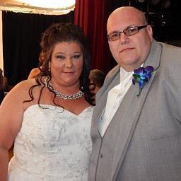 Profile Picture of Amy (Hogg) Hebert (@amyhebert79) on Twitter