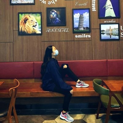 Profile Picture of Caroline Nguyễn (@CarolineNguyn5) on Twitter