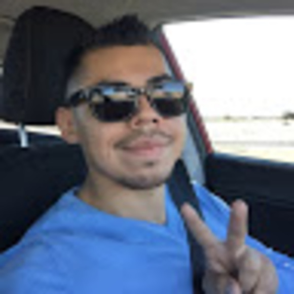 Profile Picture of Sergio Sanchez (@sergiohsjr) on Poshmark