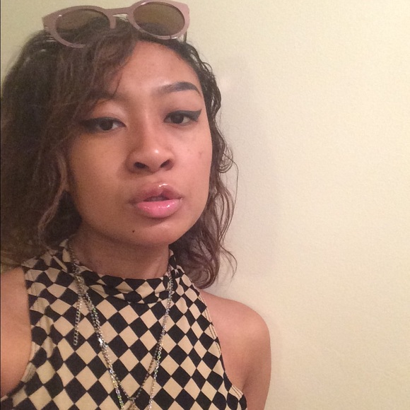 Profile Picture of Pamela James (@90soul) on Poshmark