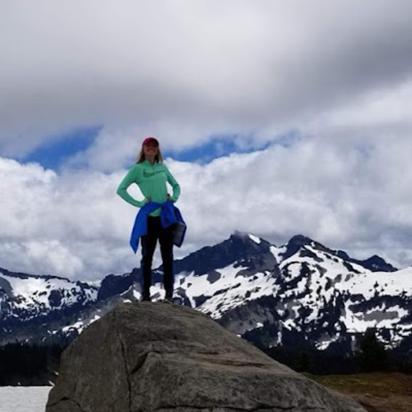 Rachel Bredeson - Poshmark Profile Picture of Rachel Bredeson (@rsweeney124) on Poshmark