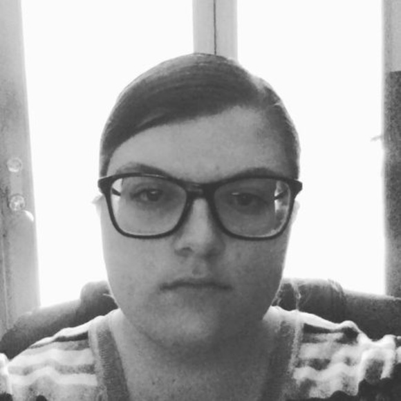 Profile Picture of Julianne Mayes (@musicdemon148) on Poshmark
