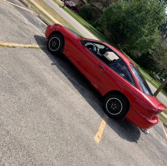 Profile Picture of Joe Sluka (@joesluka) on Poshmark