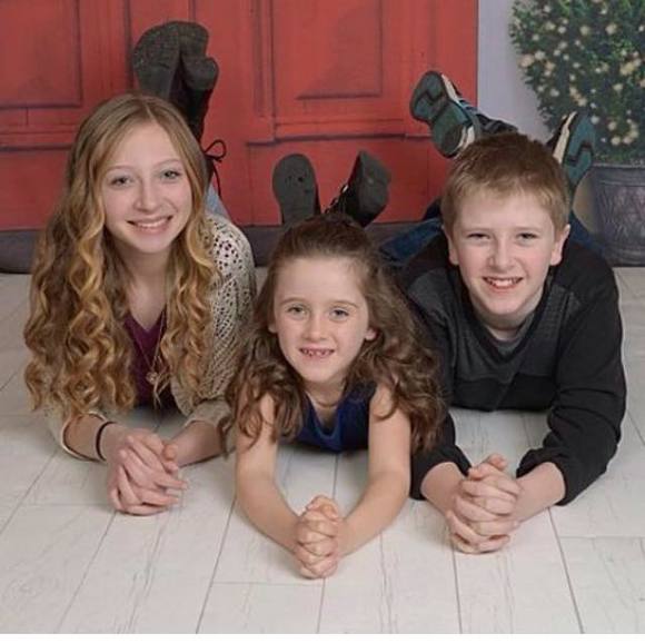 Profile Picture of Laura Lisowe schwarzenbacher (@laura53220) on Poshmark