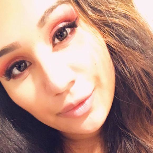 Profile Picture of Genesis Little-roque (@genesisroque25) on Poshmark