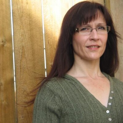 Profile Picture of Anna Prytula (@AnnaPoudrier) on Twitter