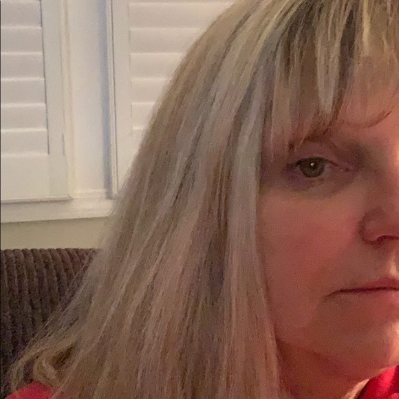 Profile Picture of Karen Dukatz (@mxkt33) on Poshmark