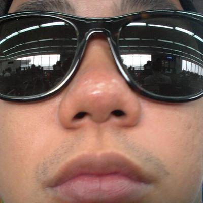 Profile Picture of Jeffrey Mun Uy (@pipoy_uy) on Twitter