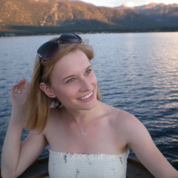 Profile Picture of Taylor Dann (@tdannpdx) on Poshmark