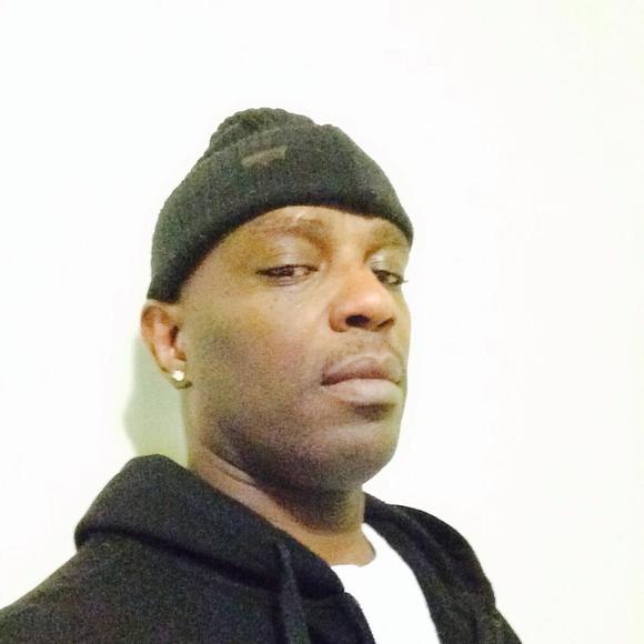 Profile Picture of Larry Collier (@woodaii) on Poshmark