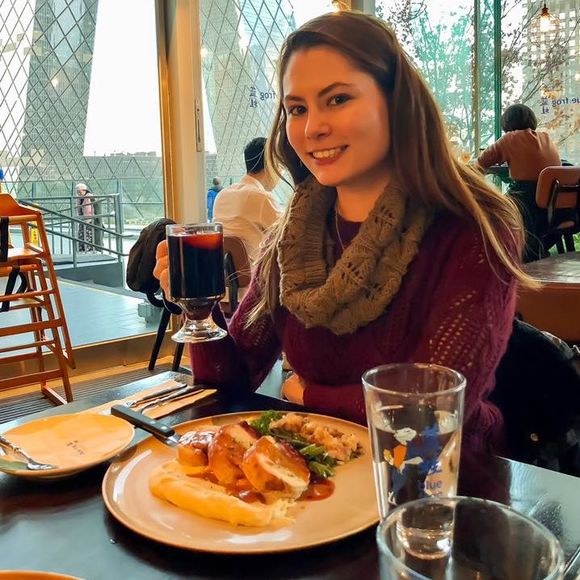 Profile Picture of Jasmine Saxby (@jasmine_saxby) on Poshmark