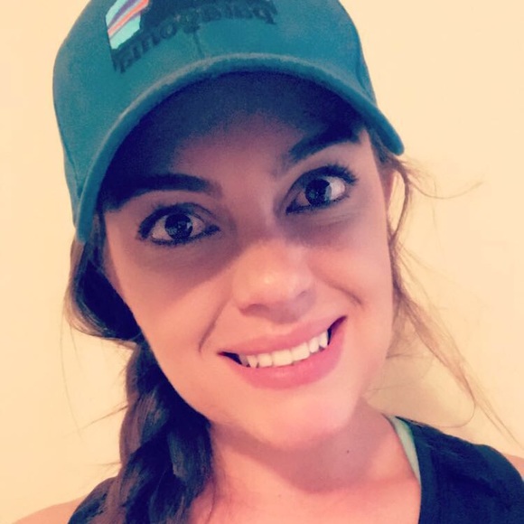 Profile Picture of Ashley Hartwell (@hartwellashley) on Poshmark