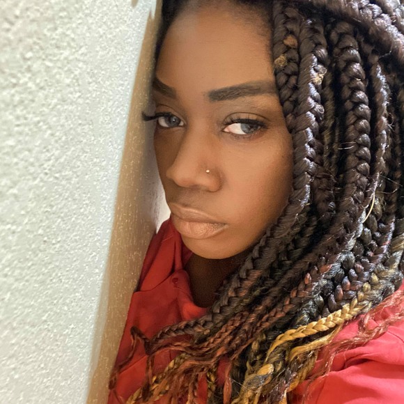 Profile Picture of Stacy Claiborne (@stacydclaiborne) on Poshmark