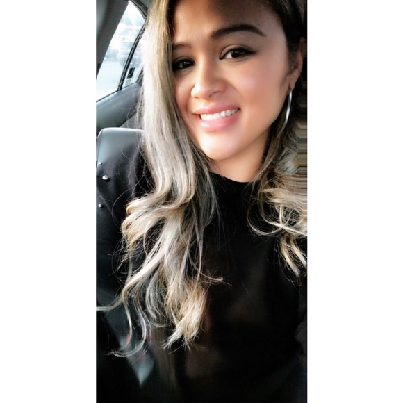 Violeta Masferrer - Poshmark Profile Picture of Violeta Masferrer (@claudiamass) on Poshmark