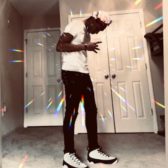 Profile Picture of Nolimitkhai Gmto (@makicrawford) on Poshmark