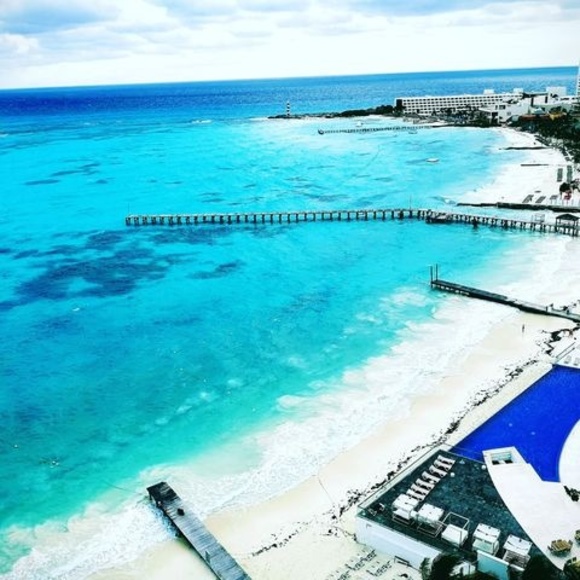 Profile Picture of David Sicard (@davidsicard) on Poshmark