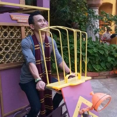 Profile Picture of Mike Bautista (@mike_jeffrey) on Twitter