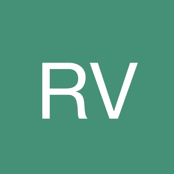 Profile Picture of Rhea Vandepoele (@rvandepoele) on Poshmark