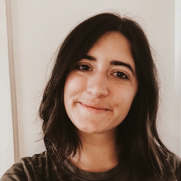 Profile Picture of Julie Roehner (@jrroehner) on Poshmark