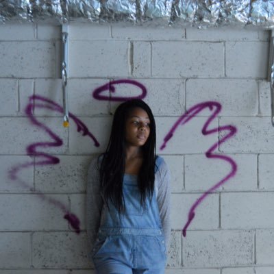 Profile Picture of Spencer LN Sinclair (@lilynicholetv) on Twitter