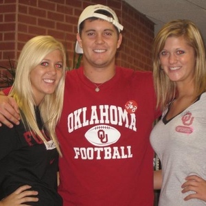 Profile Picture of Alyssa Privett (@alyssa_caitlin) on Myspace