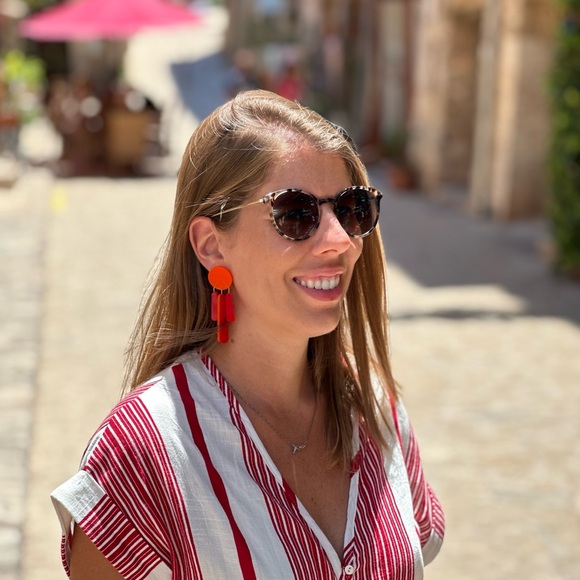 Profile Picture of Ligia Modena (@ligiamodena) on Poshmark